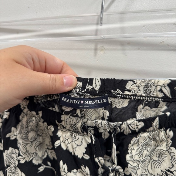 Brandy Melville Loungewear Short Set of 3 Red Floral Stripe One Size Lightweight - Picture 6 of 10